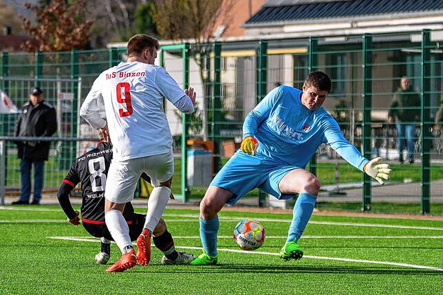 Bild 2: TuS Binzen kantert den FC RW Weilheim mit 8:0 &ndash; und wir haben Bilder!