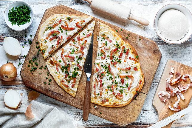 Ein Stück elsässischer Lebensart: Der Flammkuchen ist auch diesseits des Rheins äußerst beliebt.