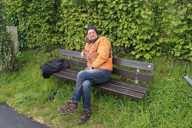 Ein ungewohntes Bild: Werner Husemann ohne seine Taschen und Rucksäcke.