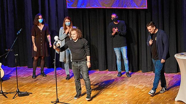 Gelungen: Tonja Krupinski, Marina Sigl und Richard König konkurrierten beim ersten Wehrer Poetry Slam um Publikumsgunst und eine ...