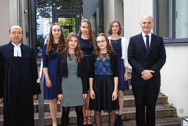 Fünf Mädchen feierten am Sonntag, 11. Oktober, in der evangelischen Stadtkirche von Bad Säckingen das Fest der Konfirmation. Der ...