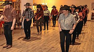 Der Country Western Club Bad Säckingen lebt die Leidenschaft für Country und Line-Dance aus. Foto: Norbert Heim