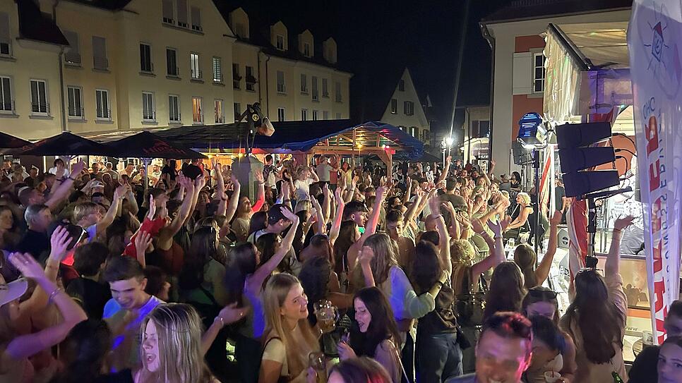 Bild : Feiern und Freude unter freiem Himmel: Das steht im Sommer in Konstanz und Umgebung an