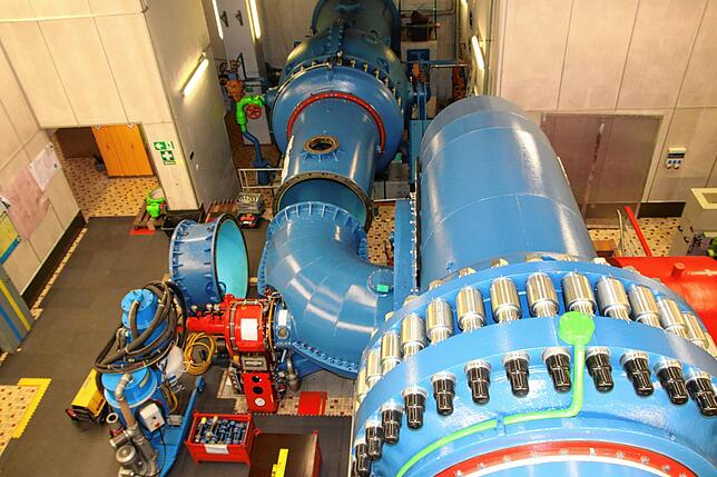 Der aktuelle Stillstand des Kraftwerks wird auch genutzt, um die Pumpen zu reinigen und zu überholen.