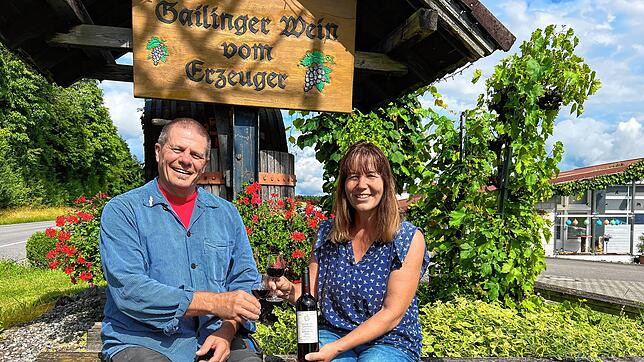 Winzer Armin Zolg und seine Ehefrau Gudrun Zolg erklären, wie harte und weiche Faktoren den Weinpreis beeinflussen können.