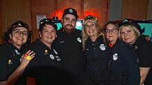 Das Team an der Bar hat alle Hände voll zu tun, von links: Heidi Kaltenbach, Martina Dechant, Martin Haas, Sabine Weißbrodt, Andrea ...
