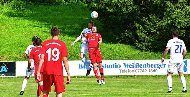 Bild 4: FC Erzingen bezwingt den FC Wallbach deutlich &ndash; und wir haben die Bilder!