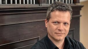 Der Radolfzeller Münsterkantor Andreas Jetter spielt zum Altstadtfest in Aach am Sonntag, 6. Juli, in der Nikolaus-Kirche.