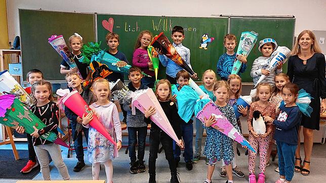 Die Klasse 1c der Grundschule Wollmatingen, zusammen mit Ihrer Klassenlehrerin Frau Alexandra Widmann.