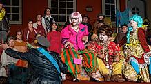 Das Stück &bdquo;Zukunftsmusik&ldquo; des Stettener Sommertheaters setzt auf eindrucksvolle Szenen, wie beim Aufeinandertreffen der ...