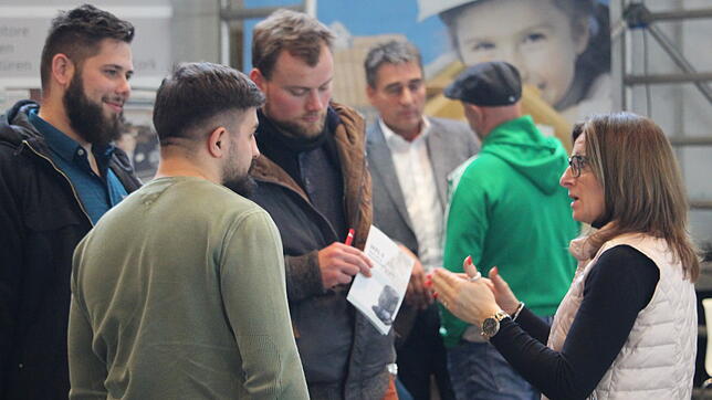 Wer bauen, renovieren, sanieren oder sich einfach informieren möchte, wird auf der Haus Bau Energie-Messe in den Donauhallen noch bis ...