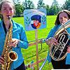 Von der &bdquo;Fischerin&ldquo; bis zum Narrenmarsch: Tatjana Keller (Saxophon) und Sonja Straub (Tenorhorn, CDU-Gemeinderätin) bei der ...