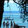 Ausflügler in Meersburg: Treffen mit bis zu 20 Personen sind wieder erlaubt.