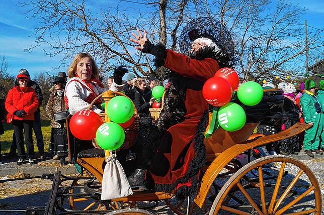 Bild 11: Salemer Fasnachtsumzug 2025: Die schönsten Bilder aus Buggensegel