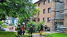 Die Feuerwehr hat am Sonntag, 3. August, einen Einsatz in der Hindemithstraße. Ein Brand in einer Küche kann schnell gelöscht werden.
