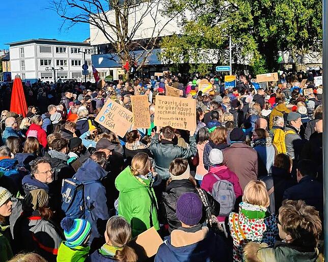 Über 3000 Menschen demonstrierten schon am vergangenen Samstag in Lörrach.