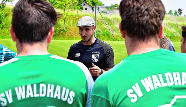 Bild 47: SV Waldhaus II gewinnt Kellerduell gegen DTFV Bad Säckingen mit 2:1 – und wir haben Fotos!