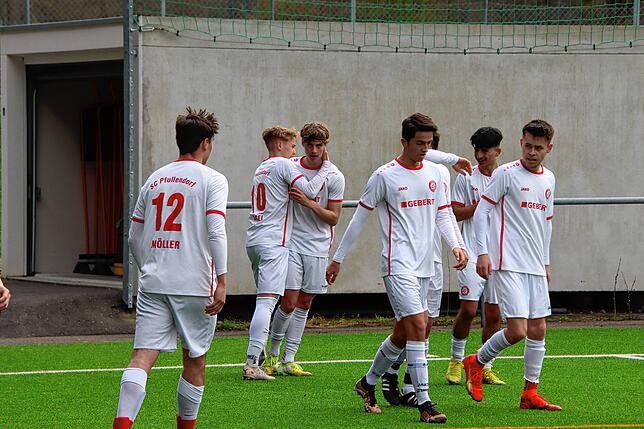Bild 8: Spitzenreiter! Die A-Jugend des SC Pfullendorf brilliert im Topspiel. Alle Highlights im Video!