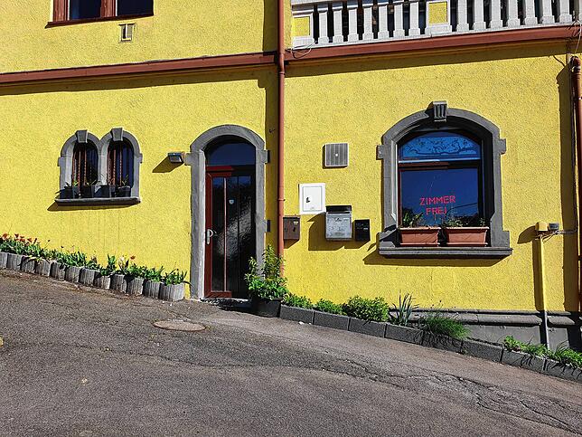 In diesem Gebäude befindet sich die Ferienwohnung, in der sich der SEK-Einsatz am Ostermontag in Konstanz abspielte.