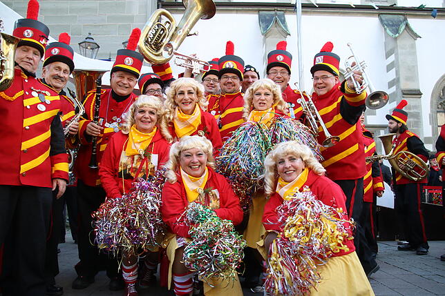 Bild 13: Die Girls von Cheerio Ratoldi geben den Groove auf dem Marktplatz vor