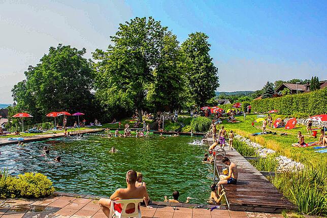 Bei Sommerwetter ist das &bdquo;Bädle&ldquo; gut besucht.