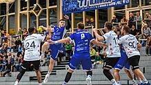 Der TuS Steißlingen (blaue Trikots) ist am Samstag bei der SG Kappelwindeck/Steinbach zu Gast.