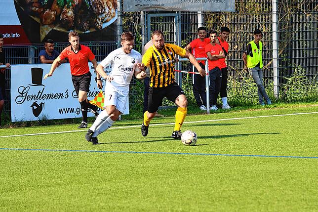Bild 2: Die besten Bilder vom Landesligaspiel zwischen dem TSV Konstanz und dem FC Schonach