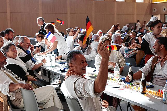 Bild 26: Festakt 50 Jahre Städtepartnerschaft in der Markolfhalle