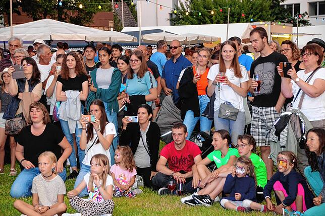Bild 13: Spaß und Stimmung beim Walder Dorffest