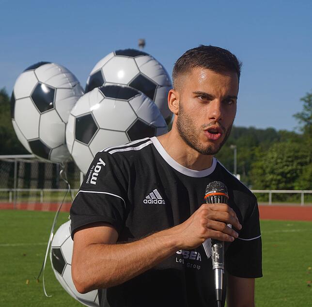 Stimmungsmacher: Sandro Knab feiert als Rekordtorschütze den Titel mit dem SV 08 Laufenburg.