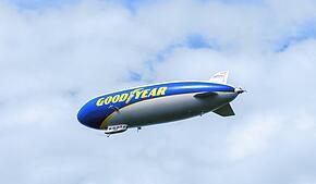 Der Goodyear-Zeppelin fliegt aktuell in Frankreich. Das Bild zeigt ihn im Jahr 2022.