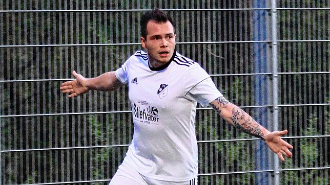 Erfolgshungrig: Als spielender Co-Trainer will der bisher beim FC Wittlingen spielende Torjäger Alexander Herbst den C-Kreisligisten SC ...