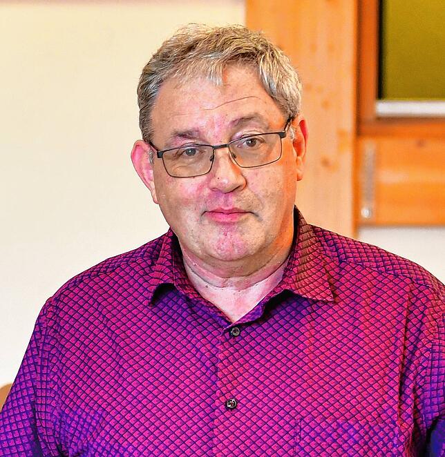 Herr der Termine: Dieter Ruf vom SV Niederhof ist seit dieser Saison als Staffelleiter für die Bezirksliga verantwortlich.