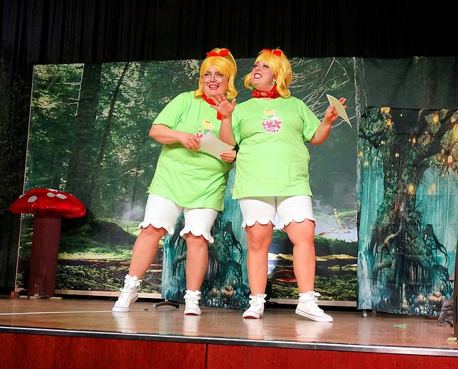 Tolle Moderation: Tanja Hilpert (links) und Anna-Lena Steinhauser.