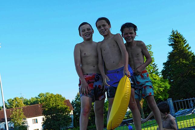 Bild 23: Generationenübergreifende Premiere der Beach-Party beim Vereinsheim des SSC Donaueschingen ein Hit
