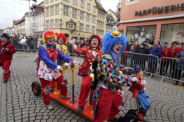 Bild 1: Bilder vom Umzug der Südstadtclowns am Fasnetmontag