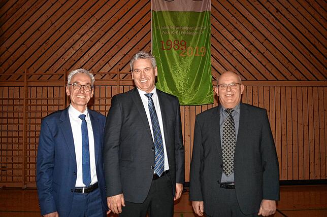 Langjährige Freundschaft verbindet Jürgen Stukle (li.) und seinen Stellvertreter Walter Städele (re.) mit Daniel Suter aus Frick.