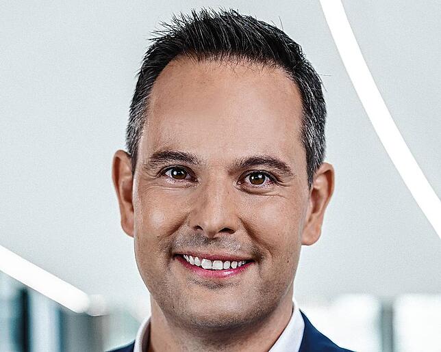 Hans-Martin Hellebrand ist Badenova-Vorstandschef und verzichtet künftig auf seinen Tesla und „X“.