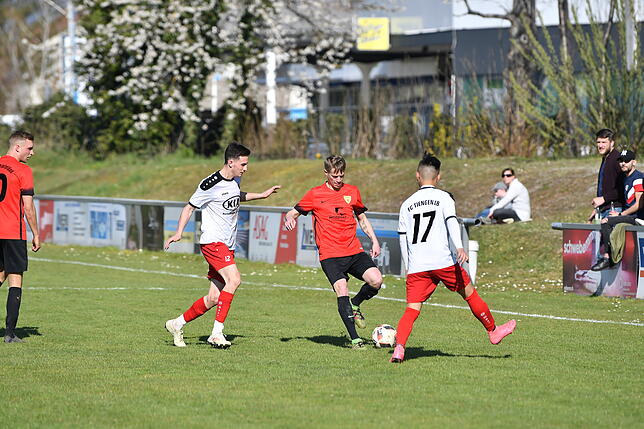 Bild 2: FSV Rheinfelden gewinnt Hochrhein-Derby gegen FC Tiengen 08. Wir haben die Bilder vom Spiel