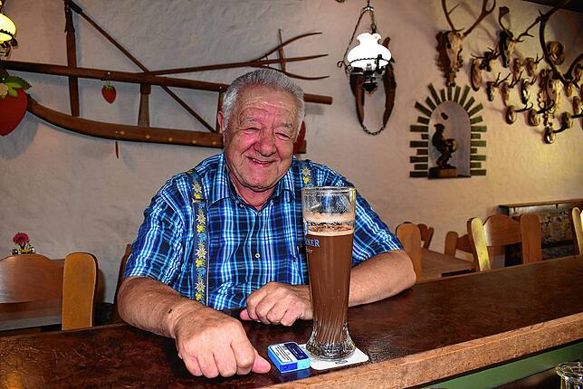 Josef Horn, genannt Sepp, ist seit 1986 Dauercamper auf dem Campingplatz in Birkendorf. Dort und in der Waldschenke ist er nicht nur ein ...