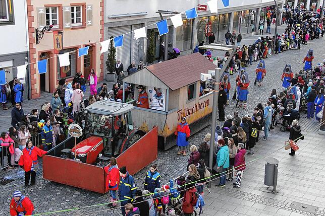 Bild 15: Bilder vom großen Kinderumzug in VS-Villingen am Schmotzigen &ndash; Teil 2
