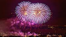 (Archivbild von 2023) Das musiksynchrone Feuerwerk ist Höhepunkt des Konstanzer Seenachtfestes, das am Samstag, 10. August 2024, erneut ...