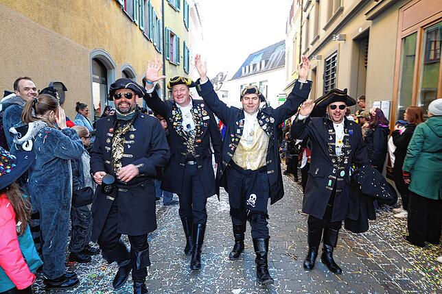 Bild 21: Konstanzer Fasnachtsumzug 2025: Altstadt ist in Narrenhand
