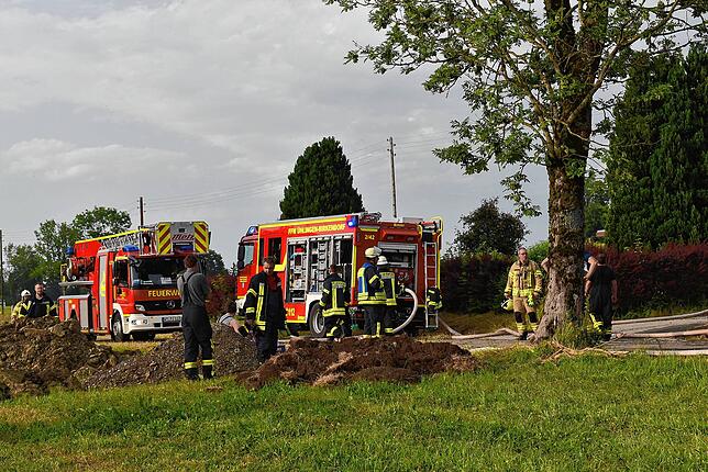 Alle sieben Feuerwehrabteilungen der Gemeinde Ühlingen-Birkendorf, der Feuerwehr Bonndorf und der Feuerwehr Waldshut-Tiengen mit ...