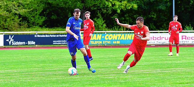 Bild 10: Neuer Spitzenreiter FC Tiengen 08 besiegt den TuS Efringen-Kirchen mit 4:1 &ndash; und wir haben Bilder!