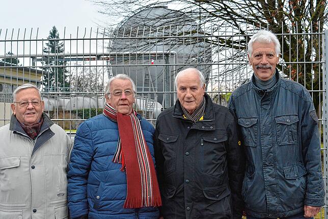 Josef Brack, Konrad Schatz, Heinrich Harder und Matthias Mende (von links) waren als Feuerwehrmänner am schweren Brand im Spaltgaswerk ...