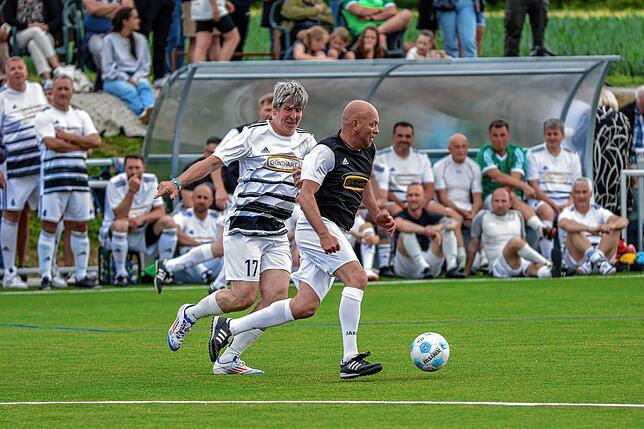 Bild 40: Legenden-Spiel beim SV Rheintal endet 5:5 – wir haben Fotos!