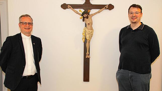 Am Sonntag, 19. September wird Dekan Stefan Schmid (links) als Leitender Pfarrer eingesetzt und Kooperator Thomas Stricker (rechts) ...