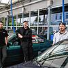 Paul Popow, Oliver Schauenburg und Erik Helfer treffen sich mit ihren Autos und ihren Freunden derzeit auf dem Parkplatz vom Waschpark ...