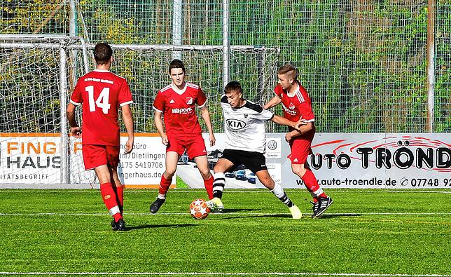 Bild 21: FC RW Weilheim setzt sich im Derby mit 5:3 gegen den FC Tiengen 08 durch &ndash; und wir haben Bilder!
